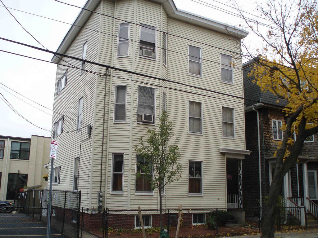 3 bed, 2 bath apartment for rent at 230 Brookline St Unit 2, Cambridgeport — photo 11 of 11