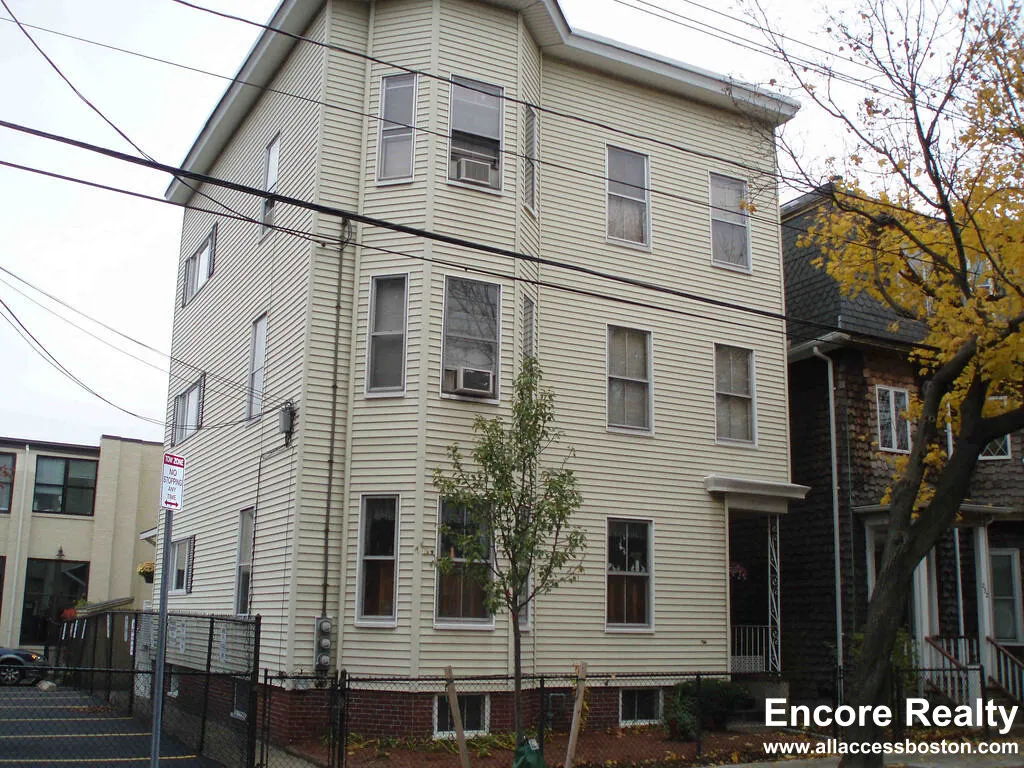3 bed, 2 bath apartment for rent at 230 Brookline St Unit 3, Cambridgeport — photo 4 of 10