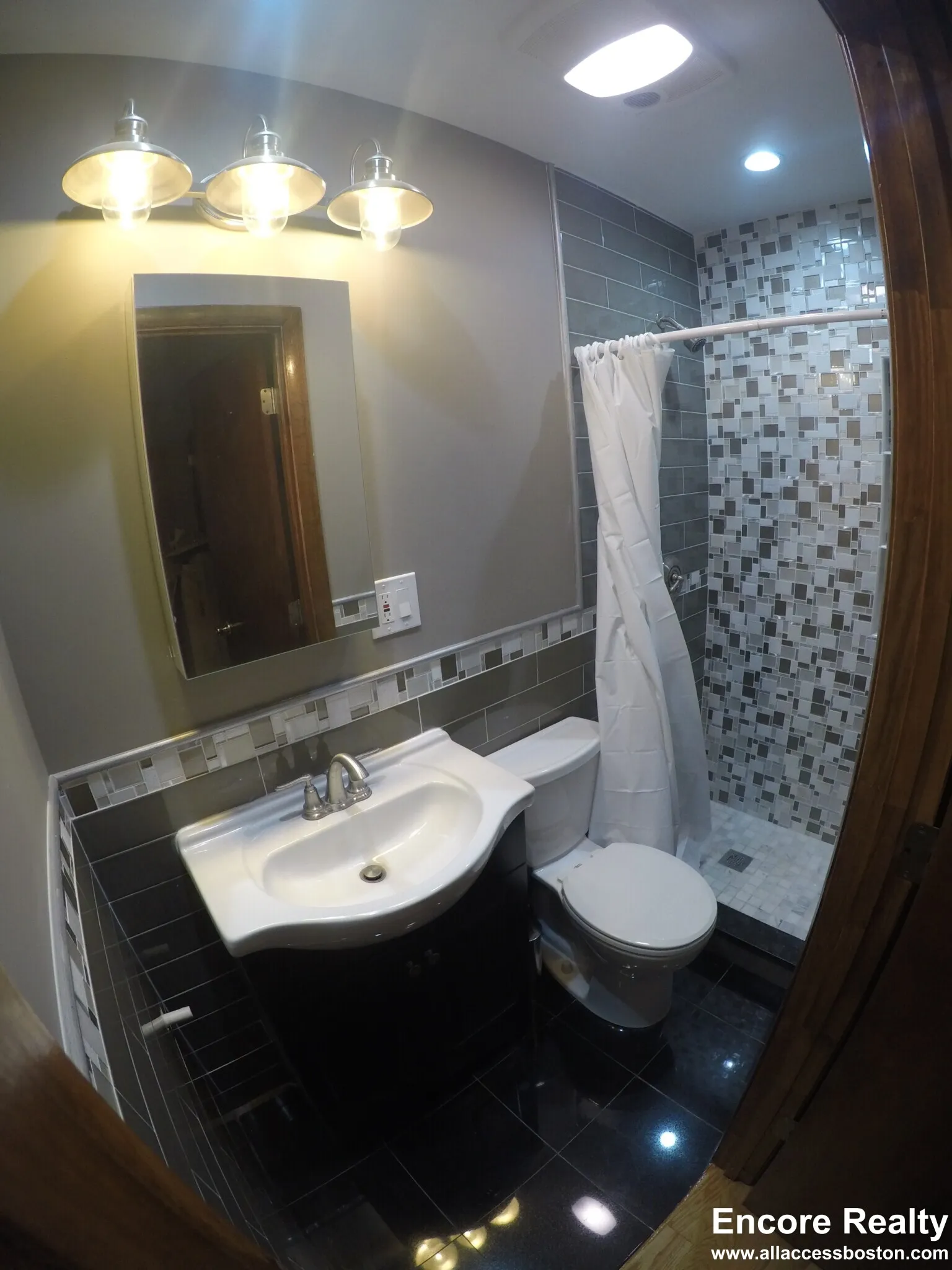 3 bed, 2 bath apartment for rent at 230 Brookline St Unit 3, Cambridgeport — photo 3 of 10