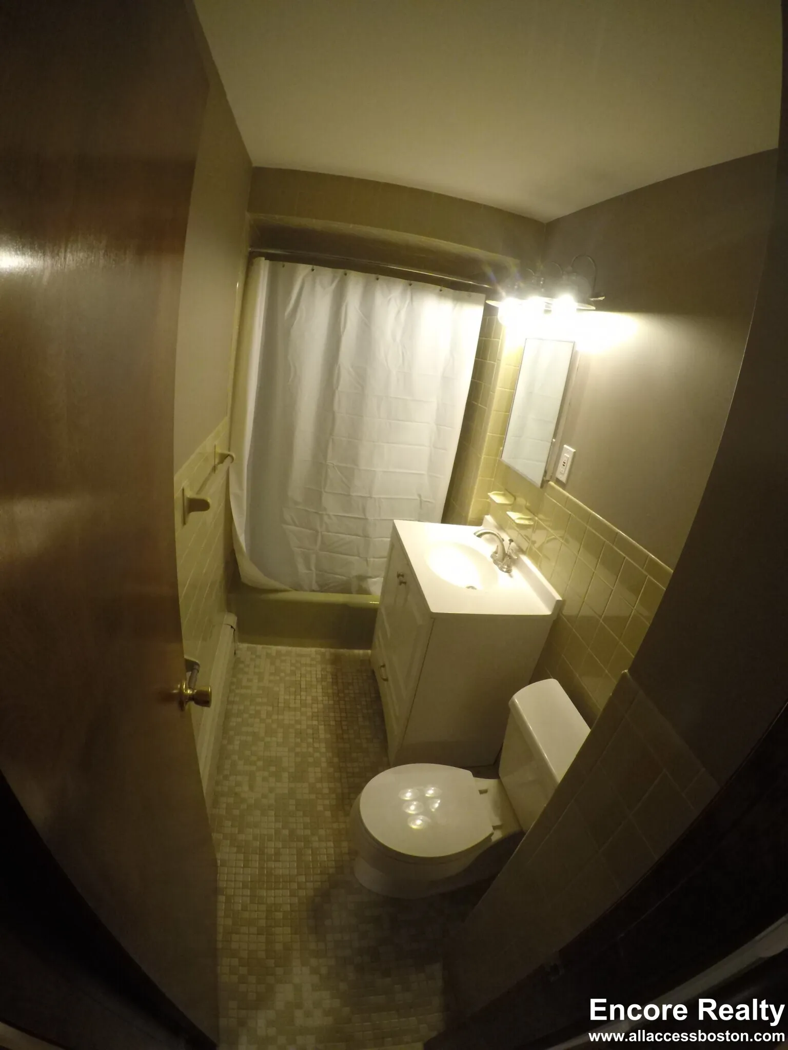 3 bed, 2 bath apartment for rent at 230 Brookline St Unit 3, Cambridgeport — photo 2 of 10