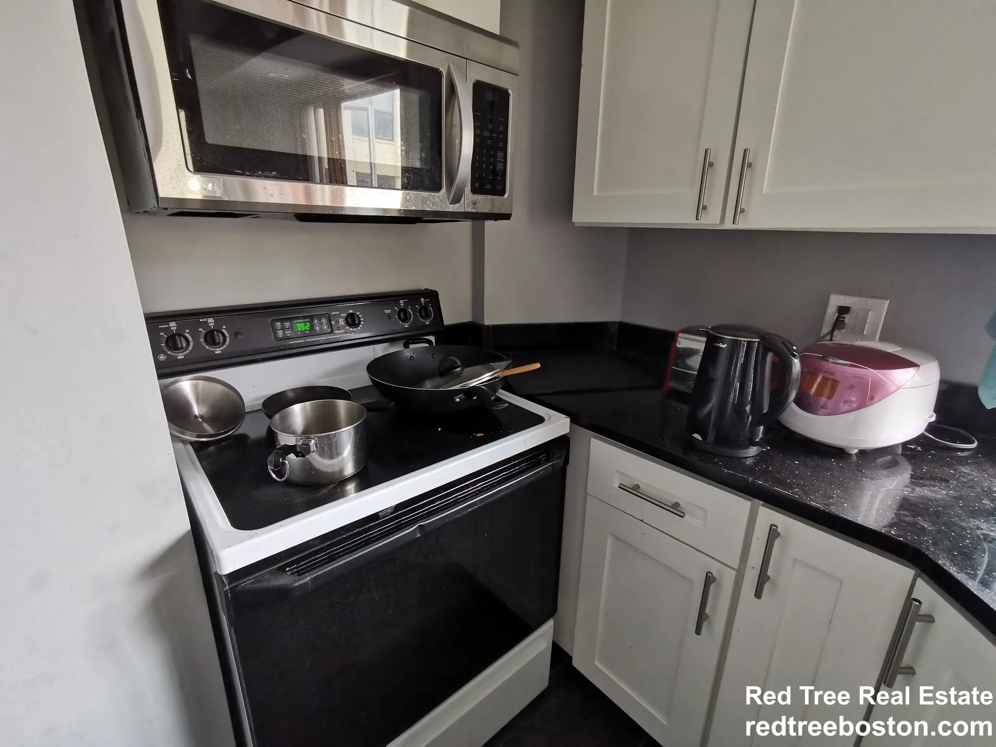 3 bed, 2 bath apartment for rent at 230 Brookline St Unit 3, Cambridgeport — photo 3 of 12