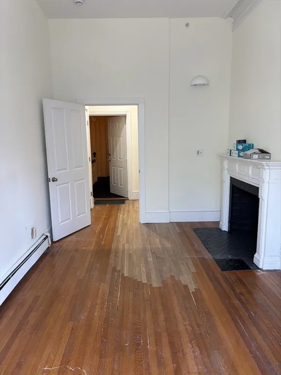 3 bed, 2 bath apartment for rent at 230 Commonwealth Ave Unit 5, Back Bay — photo 6 of 14