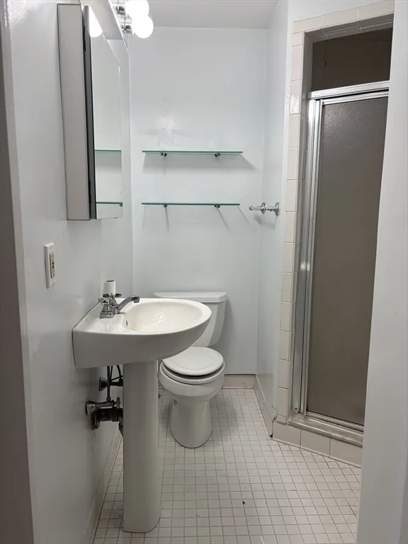 3 bed, 2 bath apartment for rent at 230 Commonwealth Ave Unit 5, Back Bay — photo 11 of 14