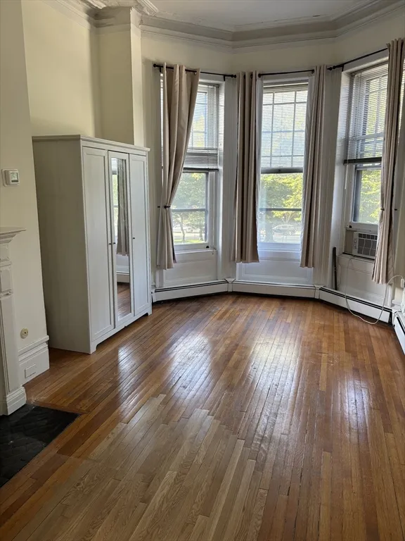 3 bed, 2 bath apartment for rent at 230 Commonwealth Ave Unit 5, Back Bay — photo 5 of 14