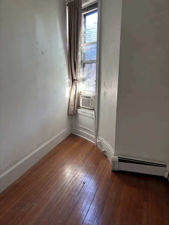 3 bed, 2 bath apartment for rent at 230 Commonwealth Ave Unit 5, Back Bay — photo 9 of 14
