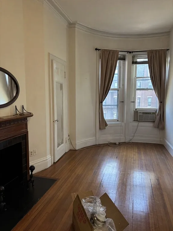 3 bed, 2 bath apartment for rent at 230 Commonwealth Ave Unit 5, Back Bay — photo 7 of 14