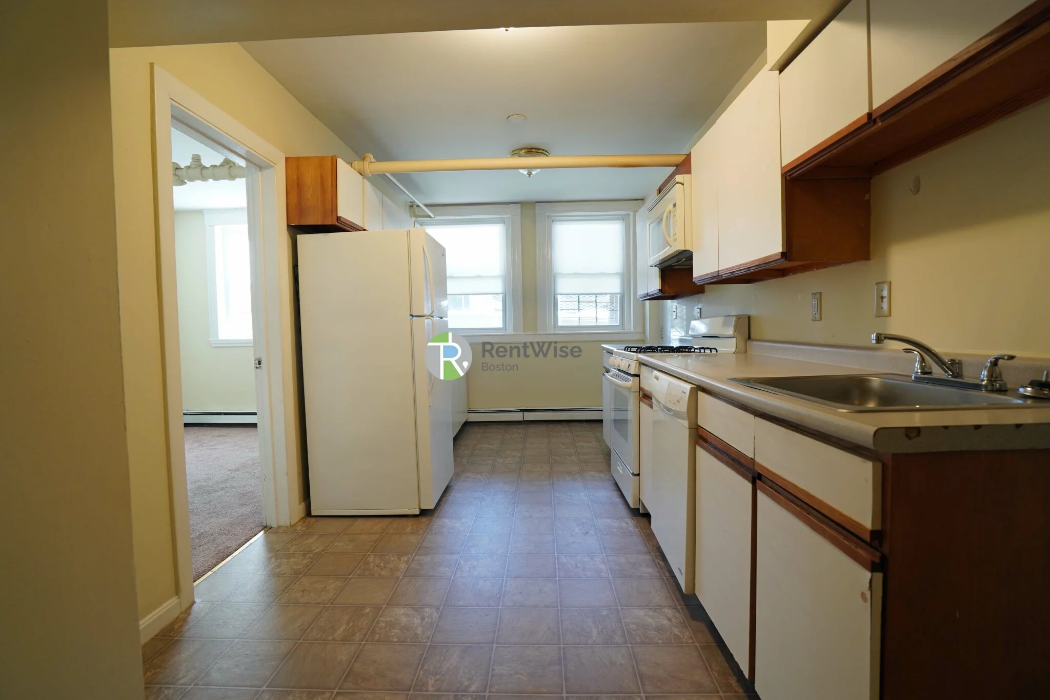 4 bed, 2 bath apartment for rent at 230 Fuller St Unit A, North Brookline — photo 5 of 23