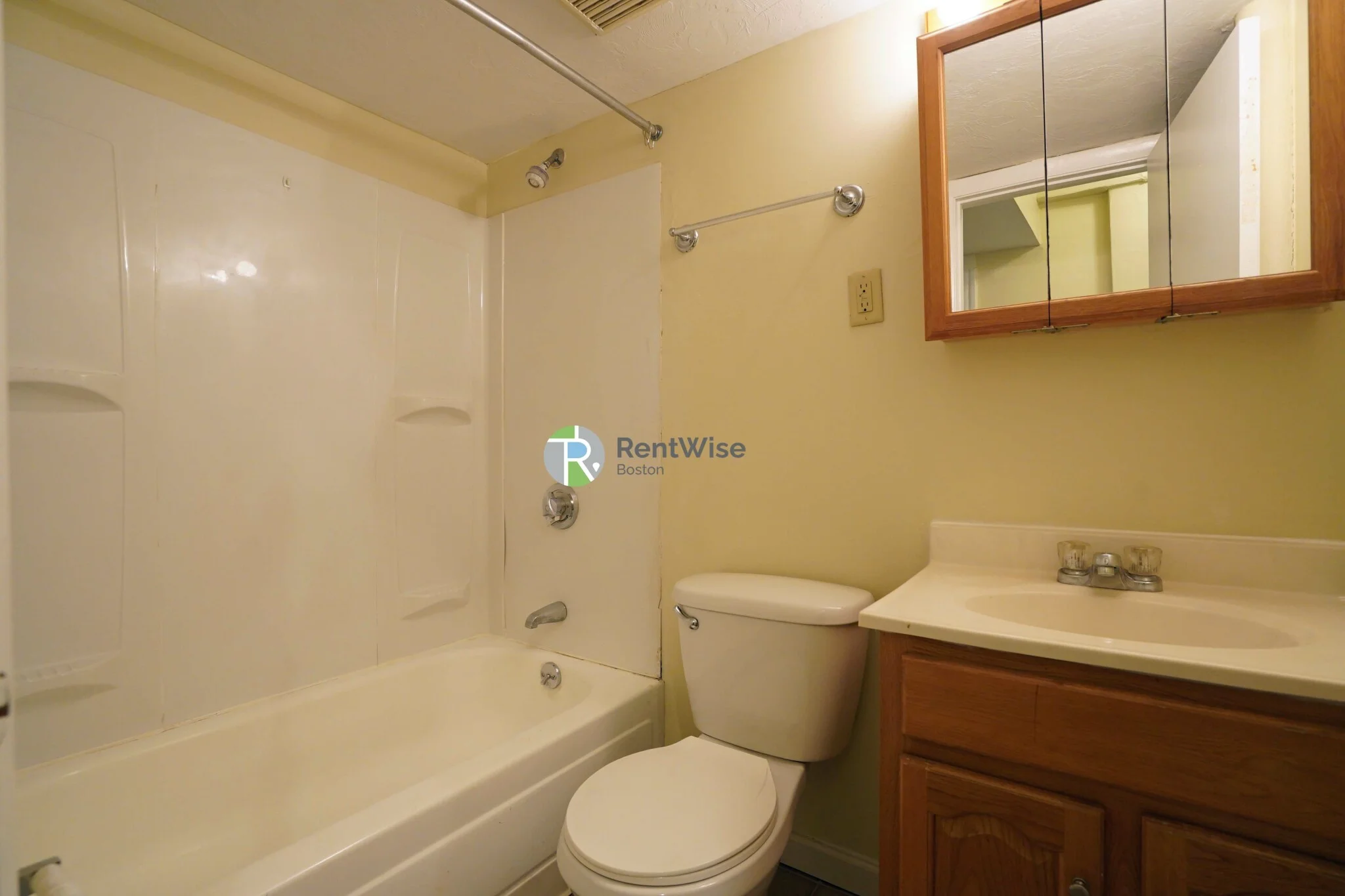 4 bed, 2 bath apartment for rent at 230 Fuller St Unit A, North Brookline — photo 12 of 23