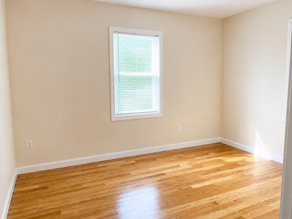 1 bed, 1 bath apartment for rent at 230 Granite St Unit 2, Quincy — photo 4 of 6