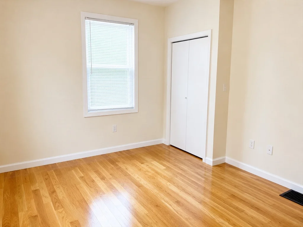 1 bed, 1 bath apartment for rent at 230 Granite St Unit 2, Quincy — photo 5 of 6
