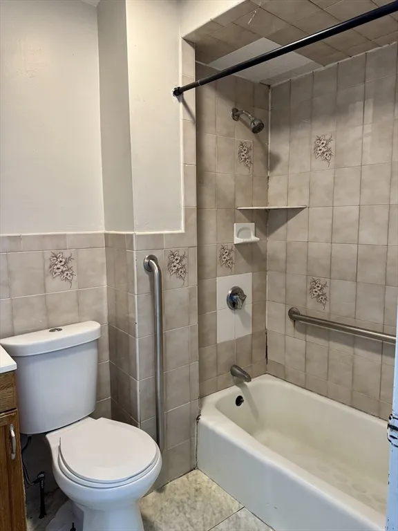 2 bed, 1 bath apartment for rent at 230 Havre St Unit 2, East Boston — photo 10 of 11