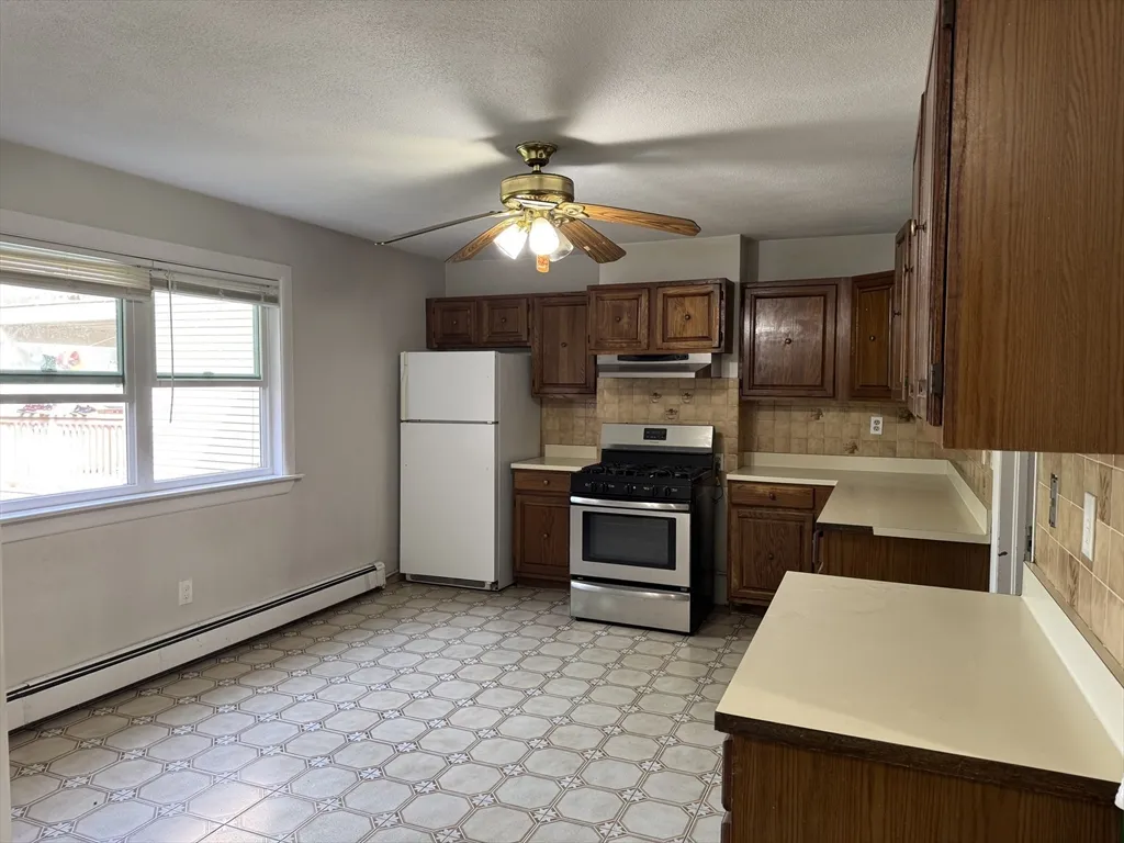2 bed, 1 bath apartment for rent at 230 Havre St Unit 2, East Boston — photo 2 of 11