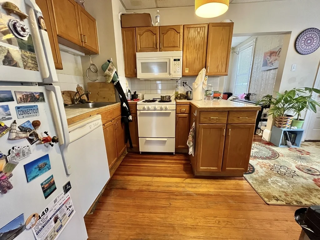2 bed, 1 bath apartment for rent at 230 Hurley St Unit 3, East Cambridge — photo 6 of 14