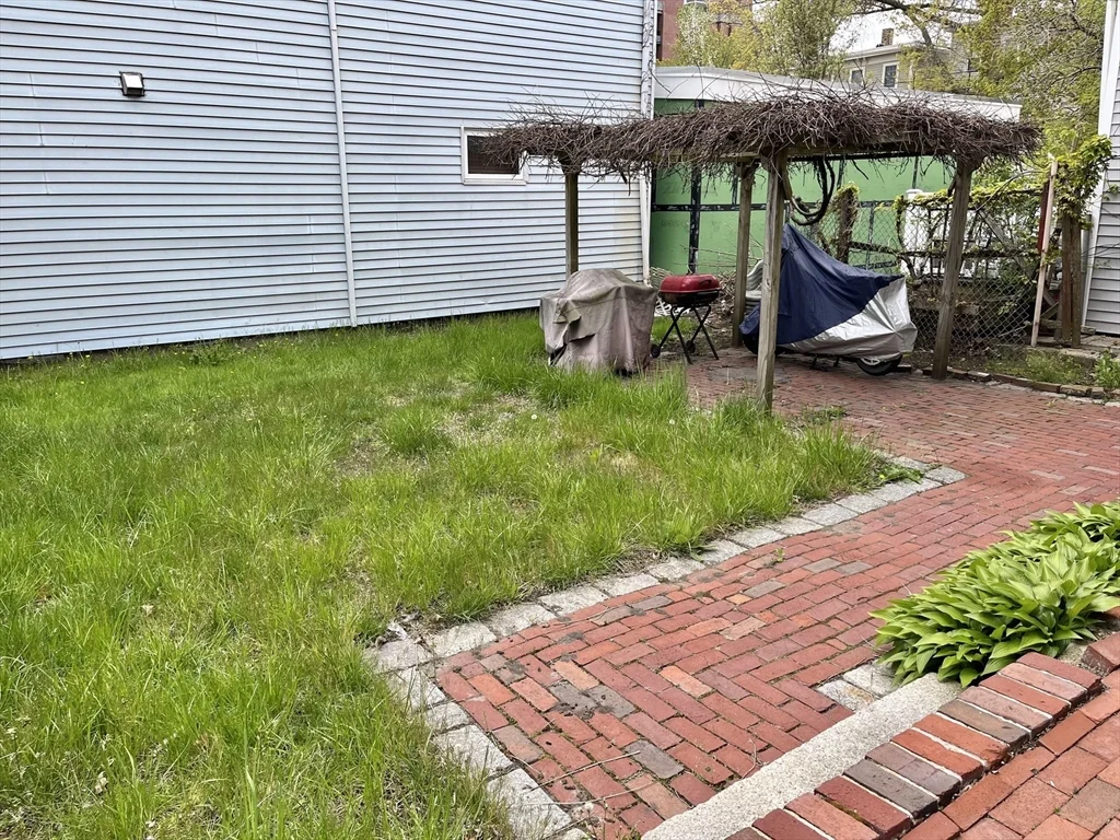 2 bed, 1 bath apartment for rent at 230 Hurley St Unit 3, East Cambridge — photo 14 of 14