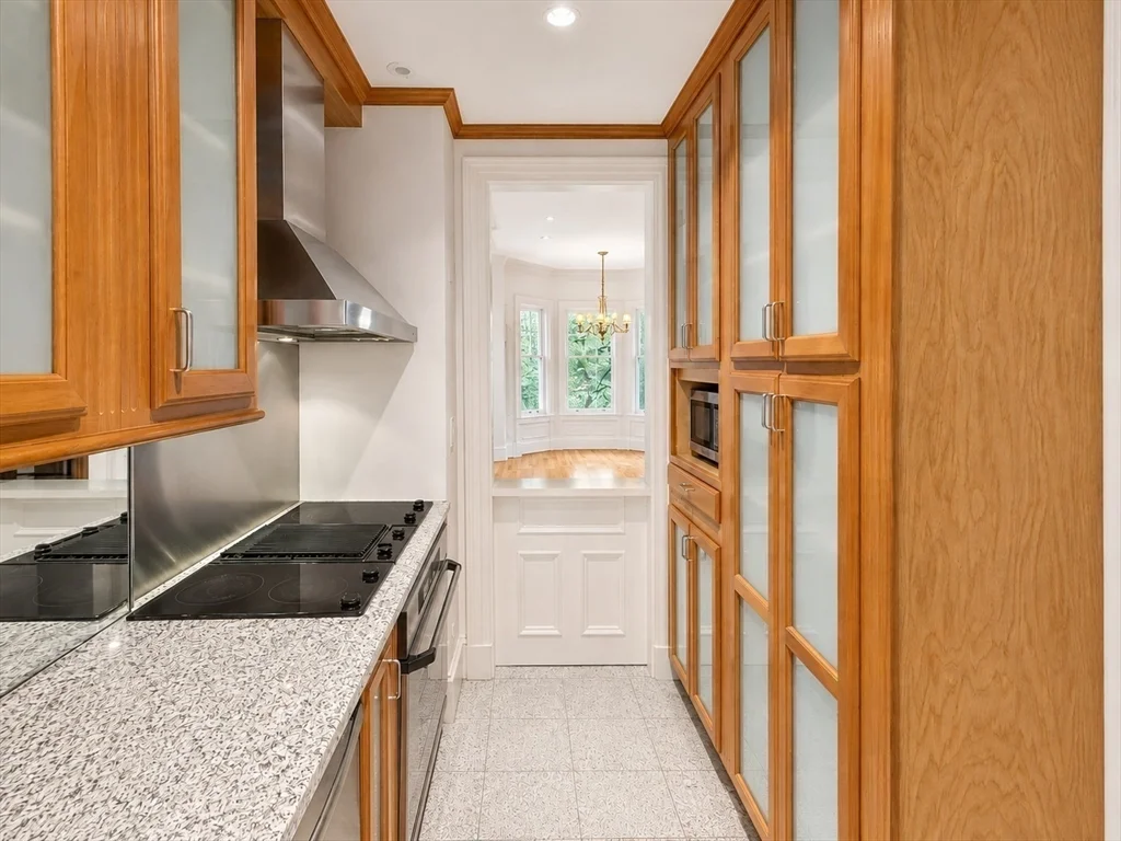 2 bed, 2 bath apartment for rent at 230 Marlborough St Unit 2, Back Bay — photo 8 of 21