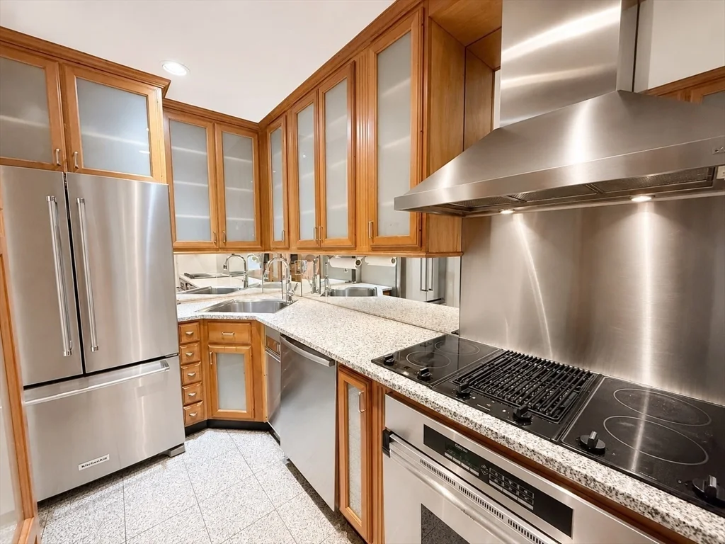 2 bed, 2 bath apartment for rent at 230 Marlborough St Unit 2, Back Bay — photo 9 of 21