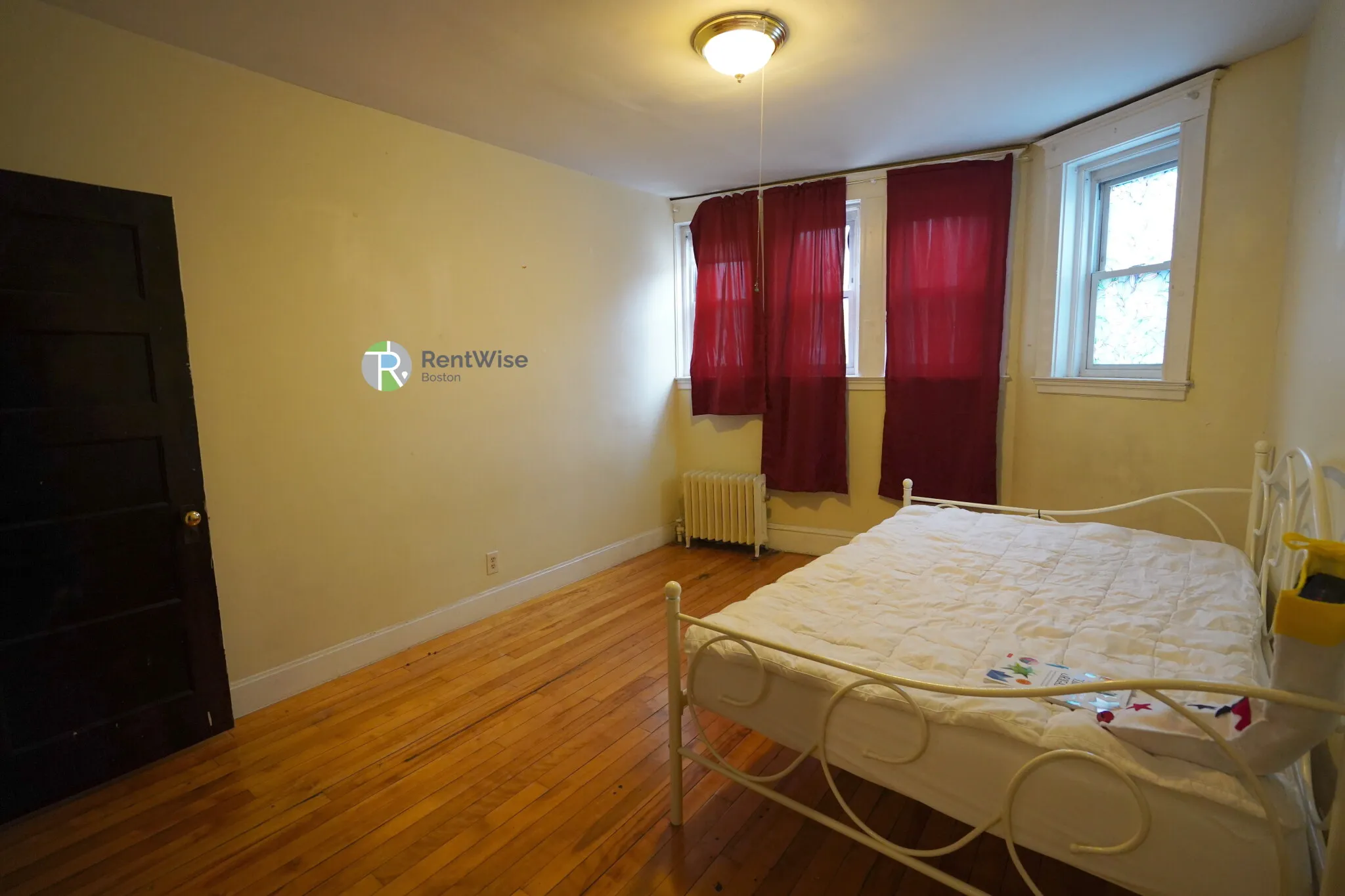 3 bed, 1 bath apartment for rent at 230 South St Unit 3, Jamaica Plain — photo 9 of 16