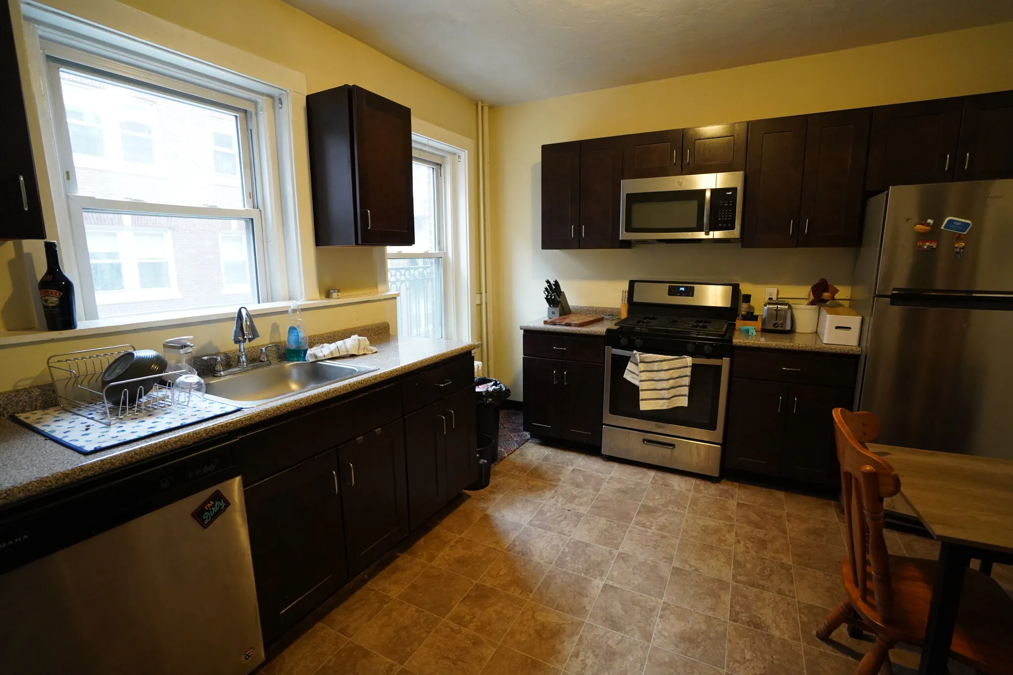 3 bed, 1 bath apartment for rent at 230 South St Unit 3, Jamaica Plain — photo 3 of 16