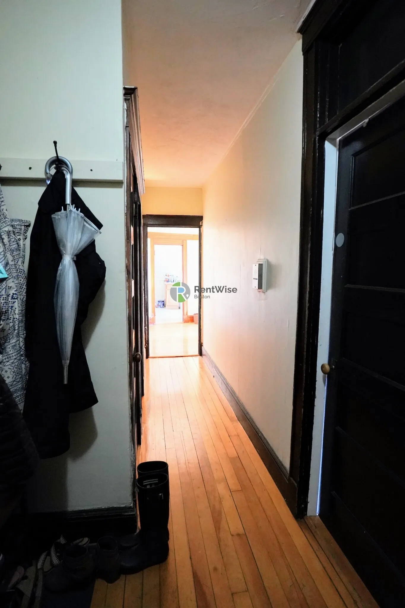 3 bed, 1 bath apartment for rent at 230 South St Unit 6, Jamaica Plain — photo 6 of 12