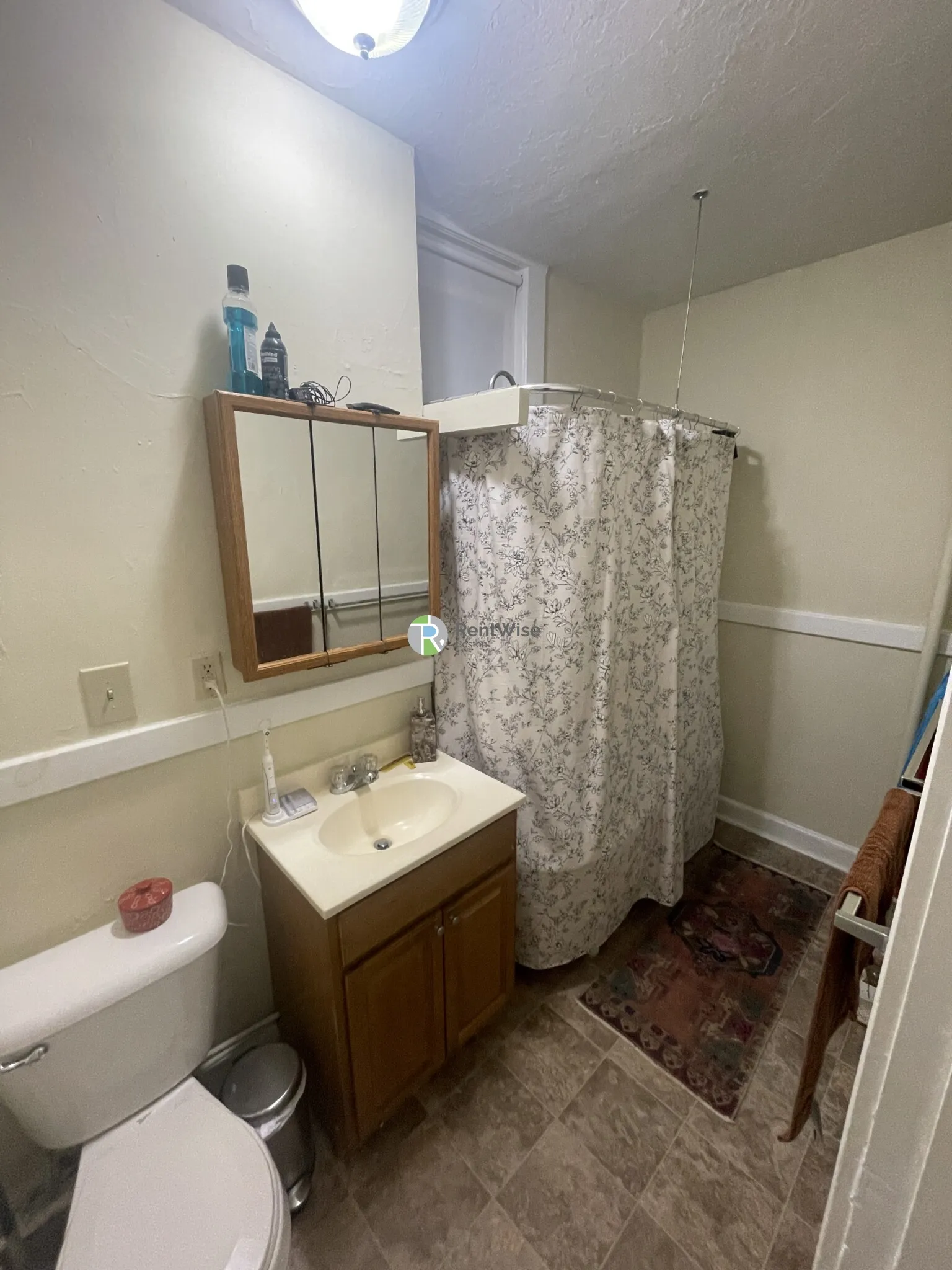 3 bed, 1 bath apartment for rent at 230 South St Unit 8, Jamaica Plain — photo 5 of 13