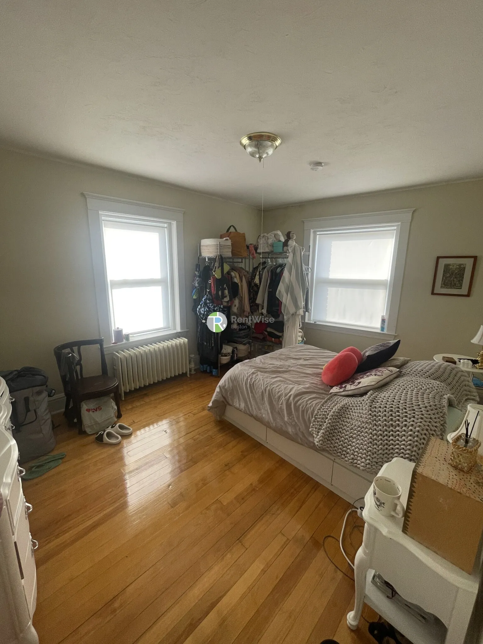 3 bed, 1 bath apartment for rent at 230 South St Unit 8, Jamaica Plain