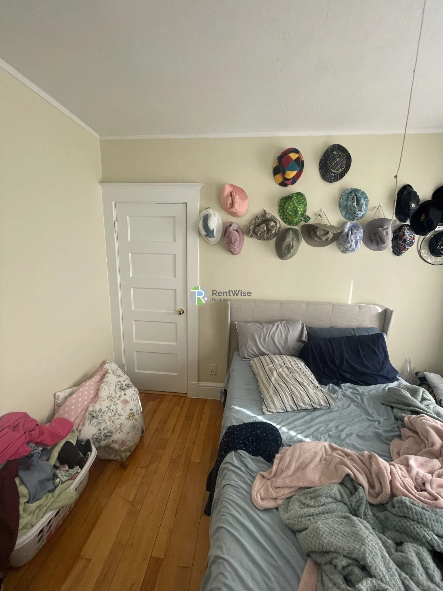 3 bed, 1 bath apartment for rent at 230 South St Unit 8, Jamaica Plain — photo 4 of 13