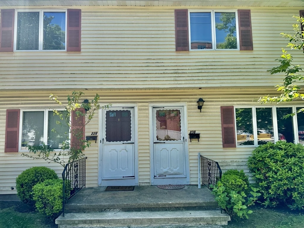 2 bed, 2 bath apartment for rent at 230 Summer St Unit 230, Watertown — photo 6 of 6
