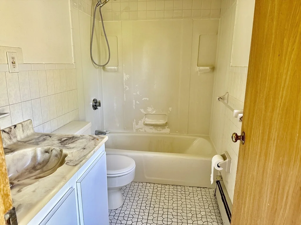 2 bed, 2 bath apartment for rent at 230 Summer St Unit 230, Watertown — photo 5 of 6
