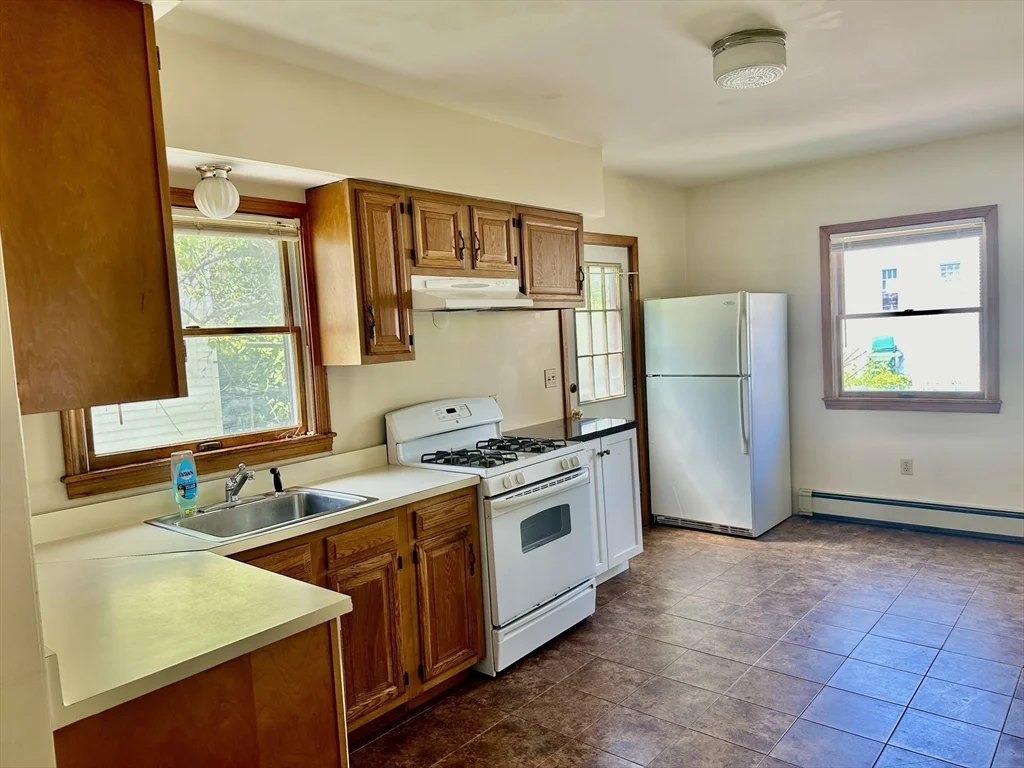 2 bed, 2 bath apartment for rent at 230 Summer St Unit 230, Watertown — photo 2 of 6