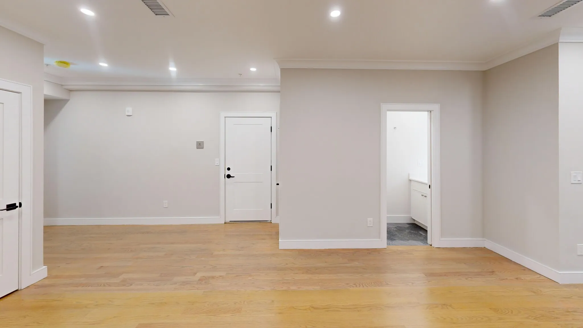 3 bed, 1.5 bath apartment for rent at 230 Tremont St Unit 1, Boston Downtown — photo 8 of 15