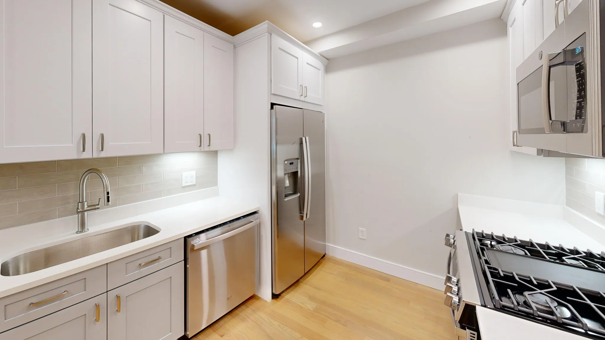4 bed, 2 bath apartment for rent at 230 Tremont St Unit 2, Boston Downtown — photo 1 of 15