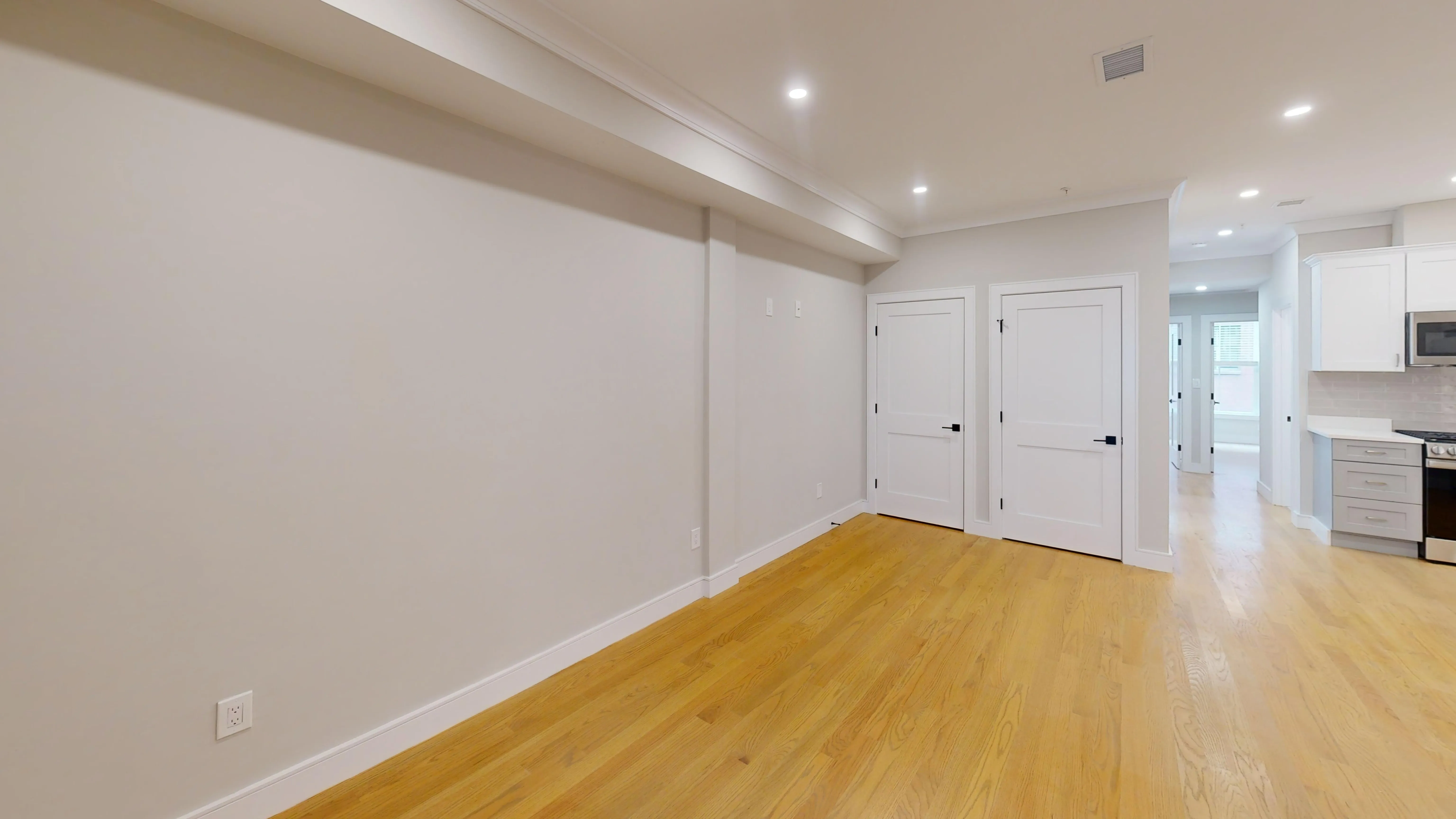 4 bed, 2 bath apartment for rent at 230 Tremont St Unit 3, Boston Downtown — photo 4 of 15