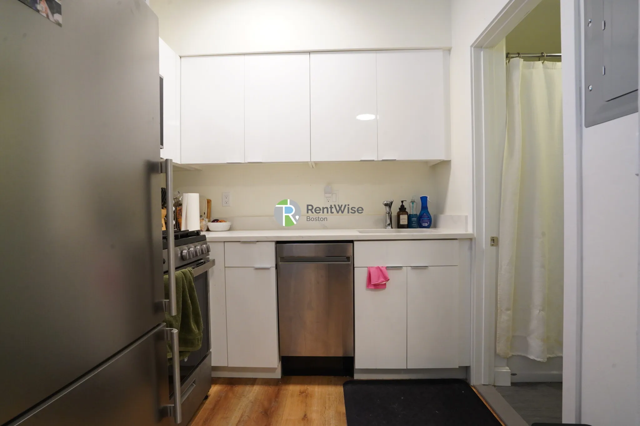 2 bed, 1 bath apartment for rent at 230 Walnut St Unit 20A, Newtonville — photo 10 of 20