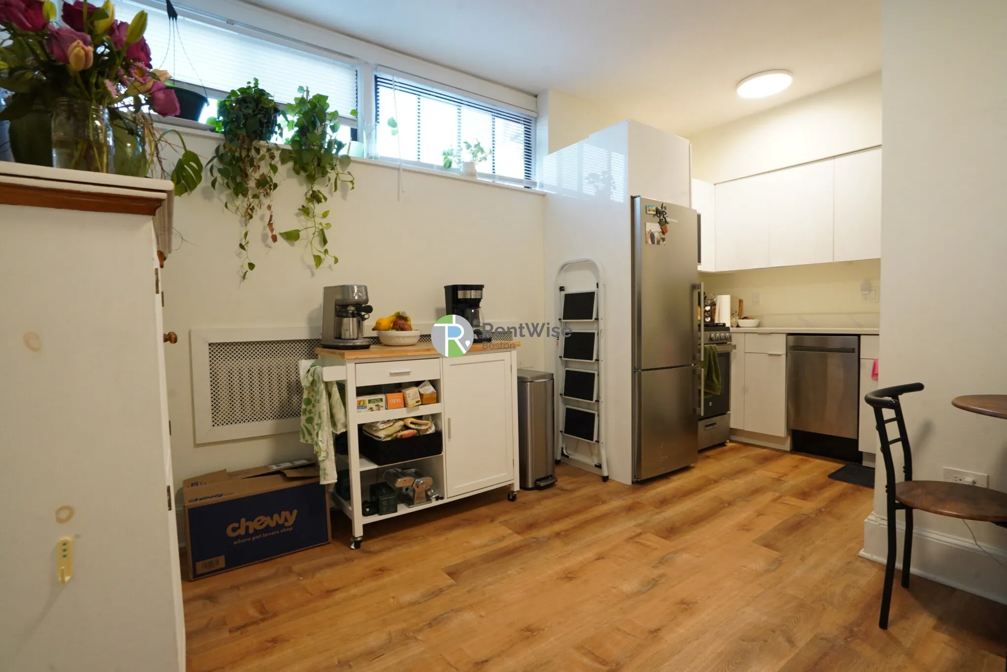 2 bed, 1 bath apartment for rent at 230 Walnut St Unit 20A, Newtonville — photo 7 of 20