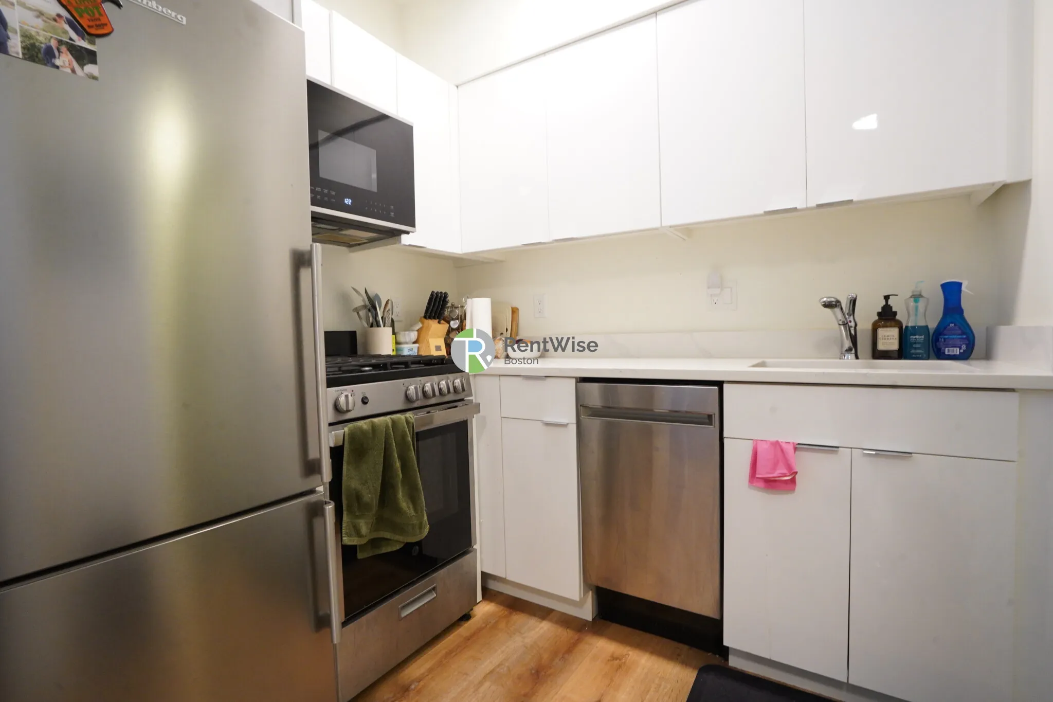 2 bed, 1 bath apartment for rent at 230 Walnut St Unit 20A, Newtonville — photo 11 of 20