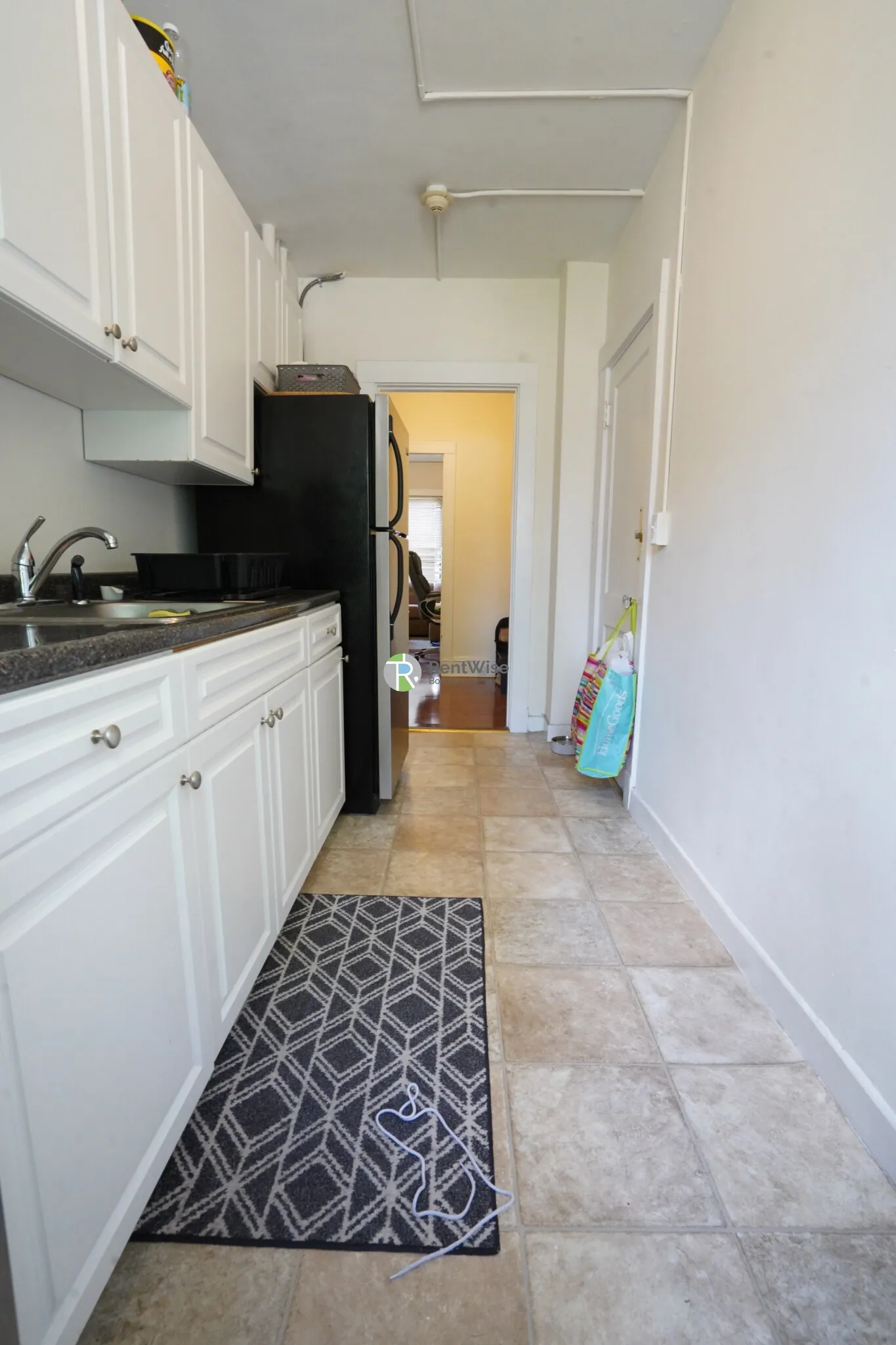 1.5 bed, 1 bath apartment for rent at 230 Walnut St Unit 21-1, Newtonville — photo 8 of 22