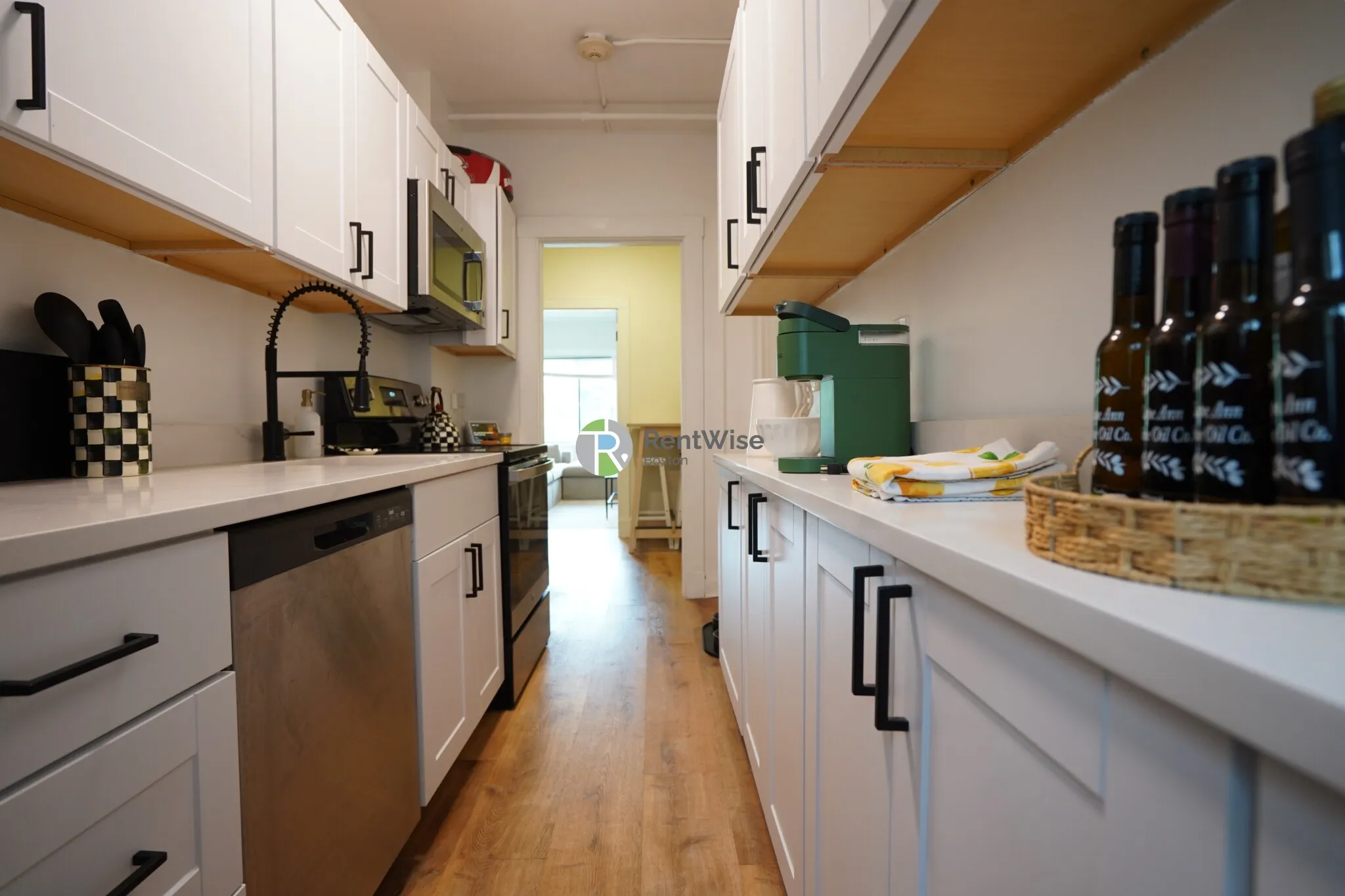 2 bed, 1 bath apartment for rent at 230 Walnut St Unit 24, Newtonville — photo 9 of 26