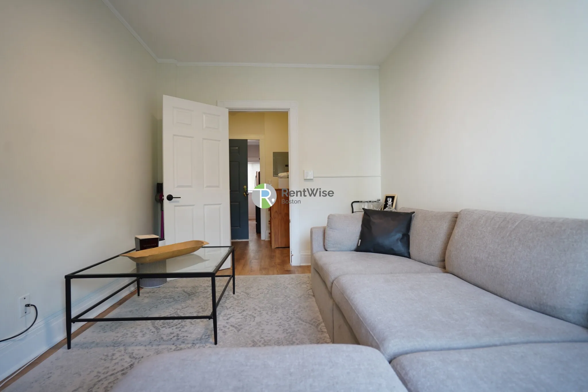 2 bed, 1 bath apartment for rent at 230 Walnut St Unit 24, Newtonville — photo 3 of 26