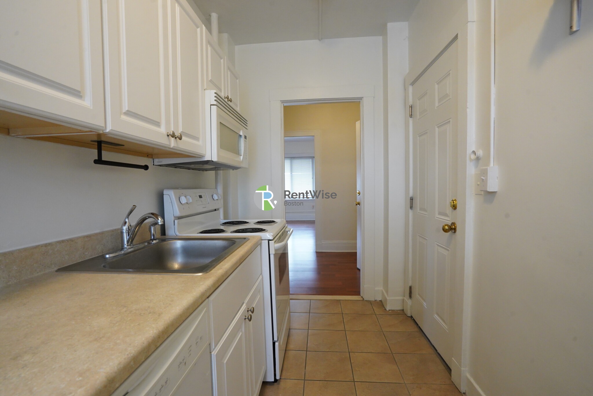 1 bed, 1 bath apartment for rent at 230 Walnut St Unit 27, Newtonville — photo 8 of 21