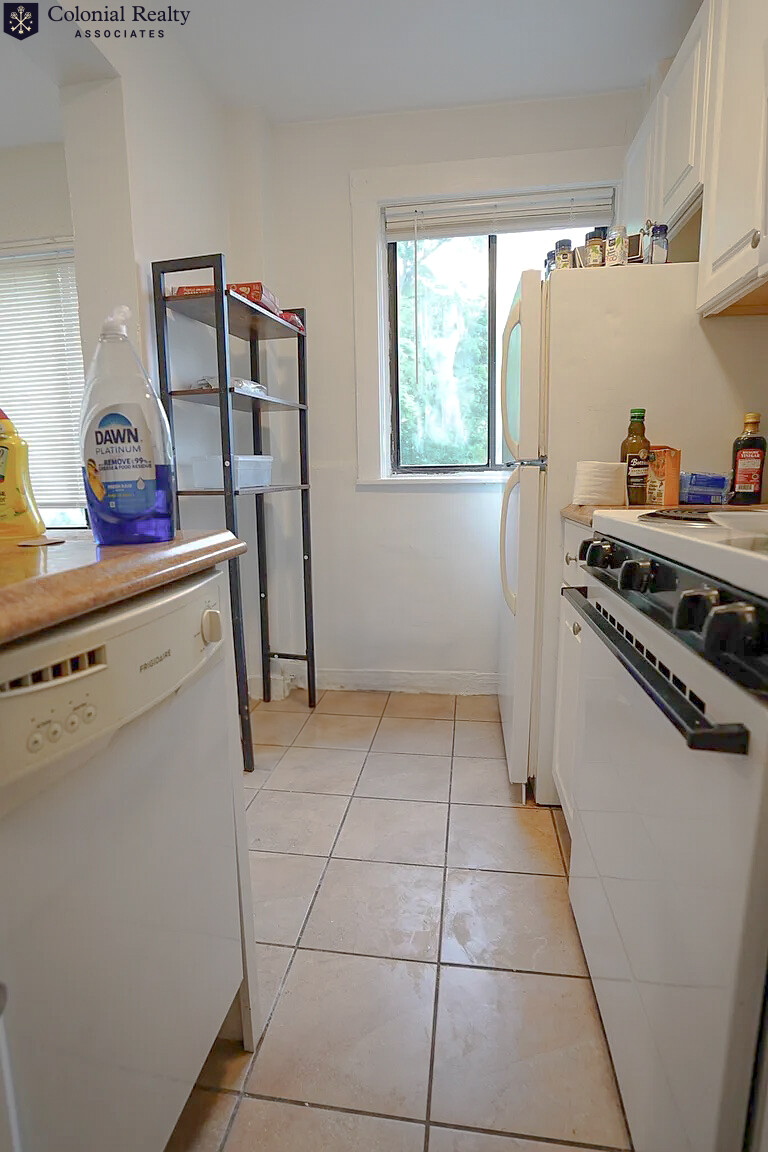 1 bed, 1 bath apartment for rent at 230 Walnut St Unit 30, Newtonville — photo 10 of 26