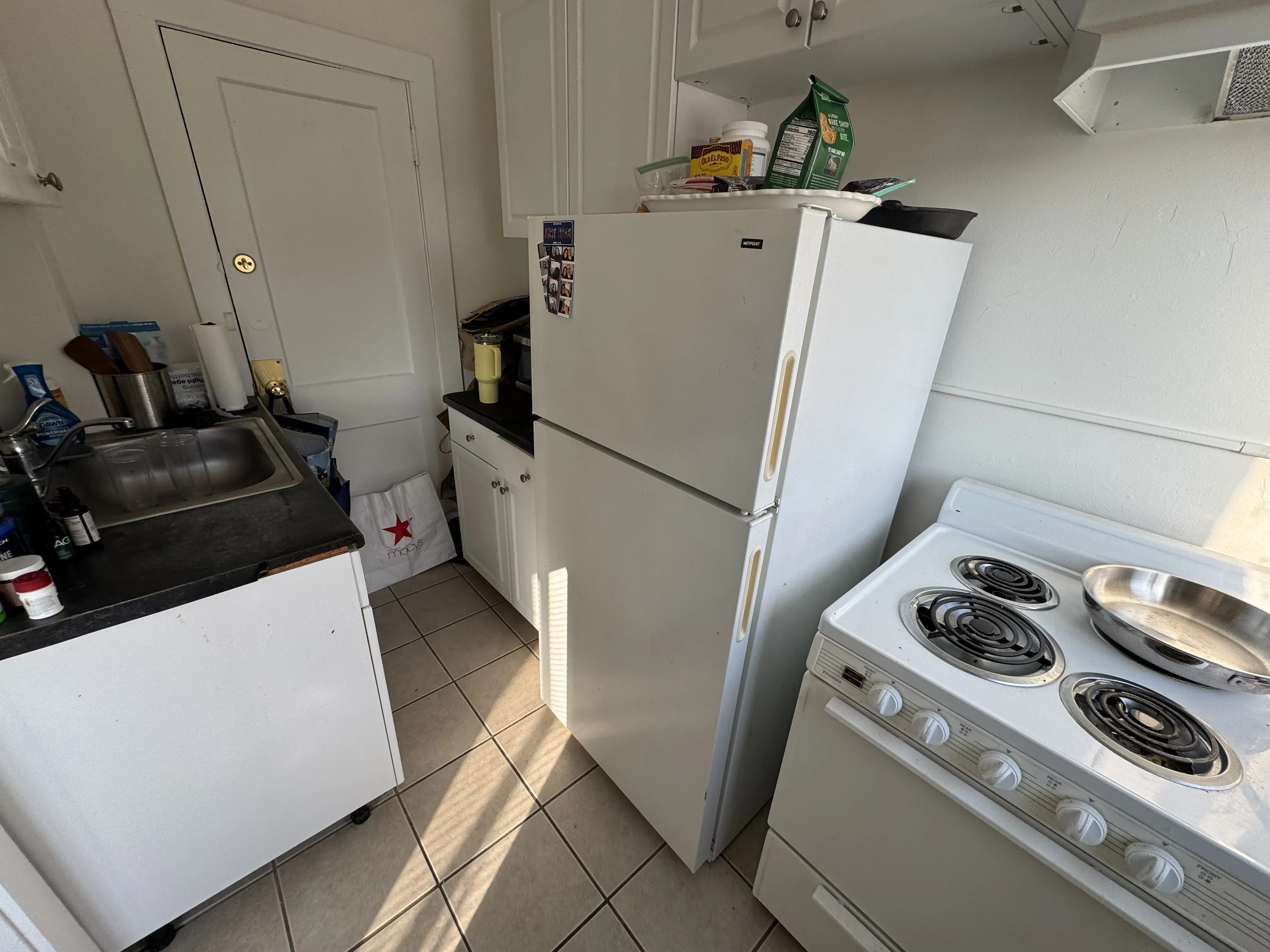 1 bed, 1 bath apartment for rent at 230 Walnut St Unit 39, Newtonville — photo 3 of 13