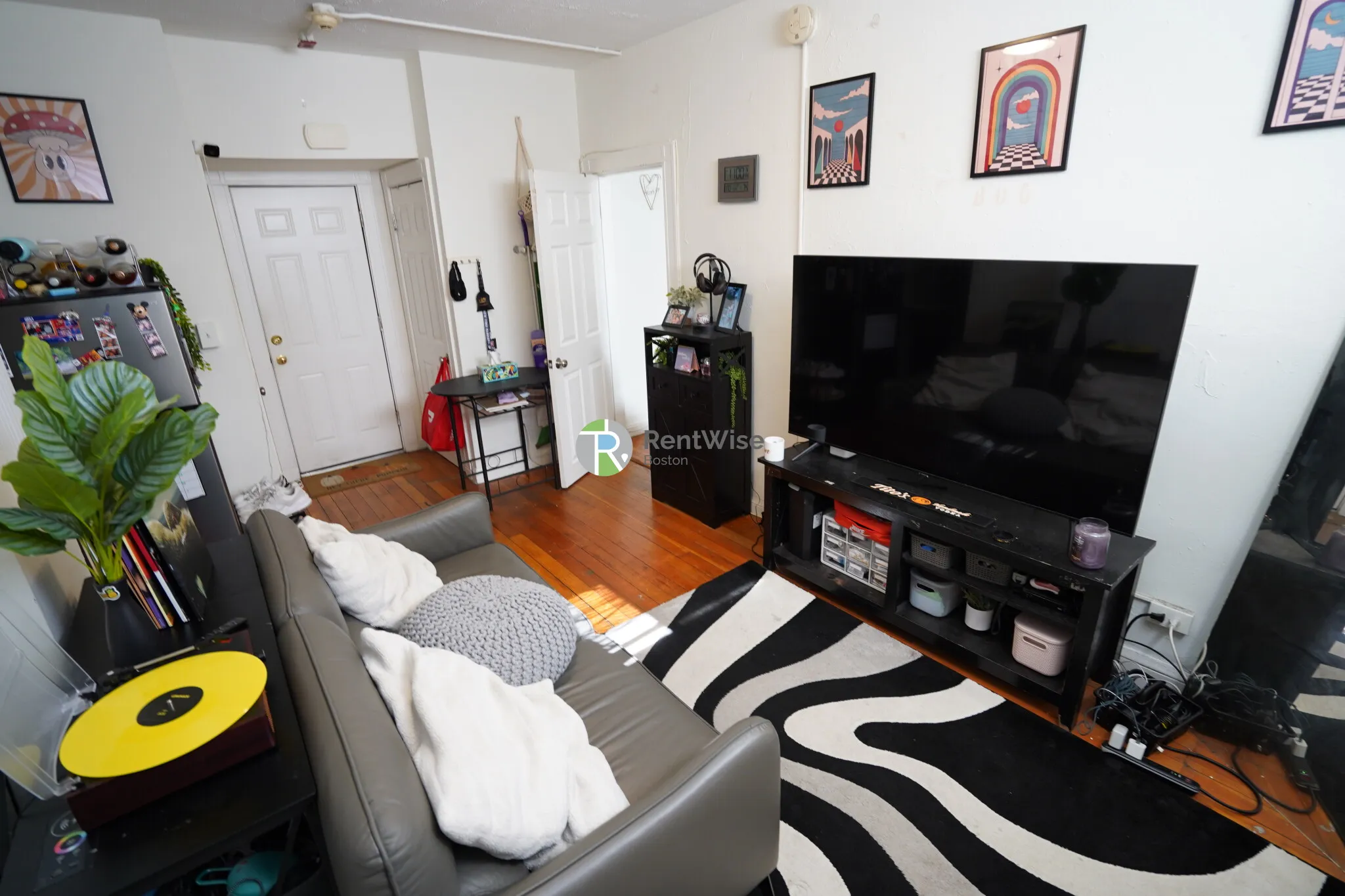 1 bed, 1 bath apartment for rent at 230 Walnut St Unit 40, Newtonville — photo 3 of 15