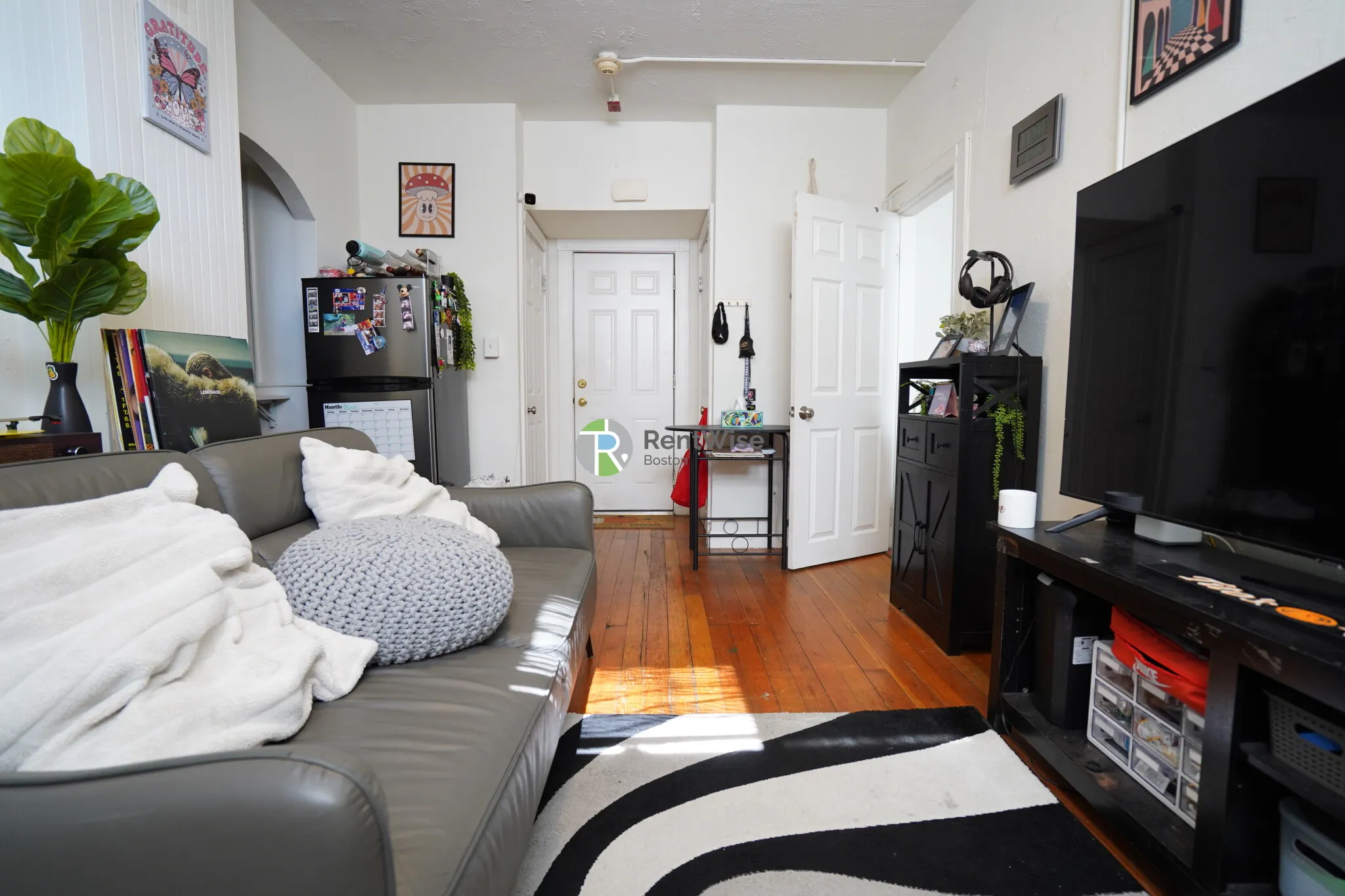1 bed, 1 bath apartment for rent at 230 Walnut St Unit 40, Newtonville — photo 1 of 15