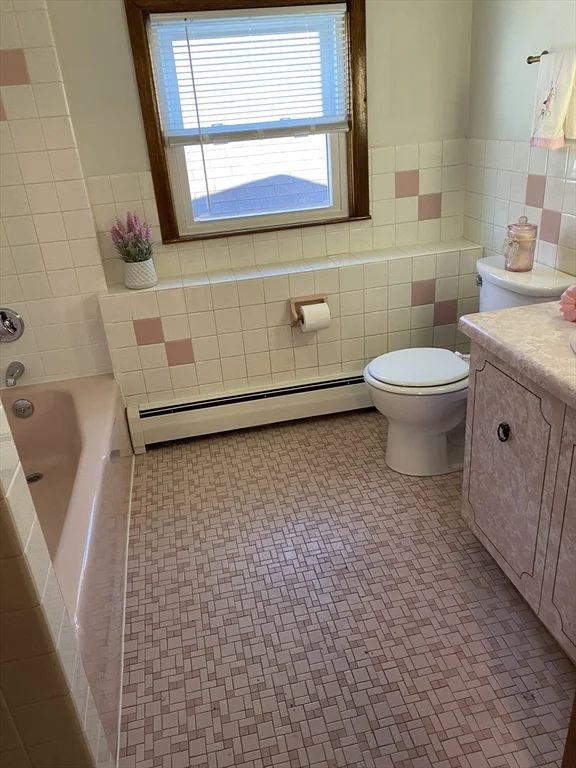 3 bed, 1 bath apartment for rent at 230 West Fifth St Unit 2, South Boston — photo 13 of 17