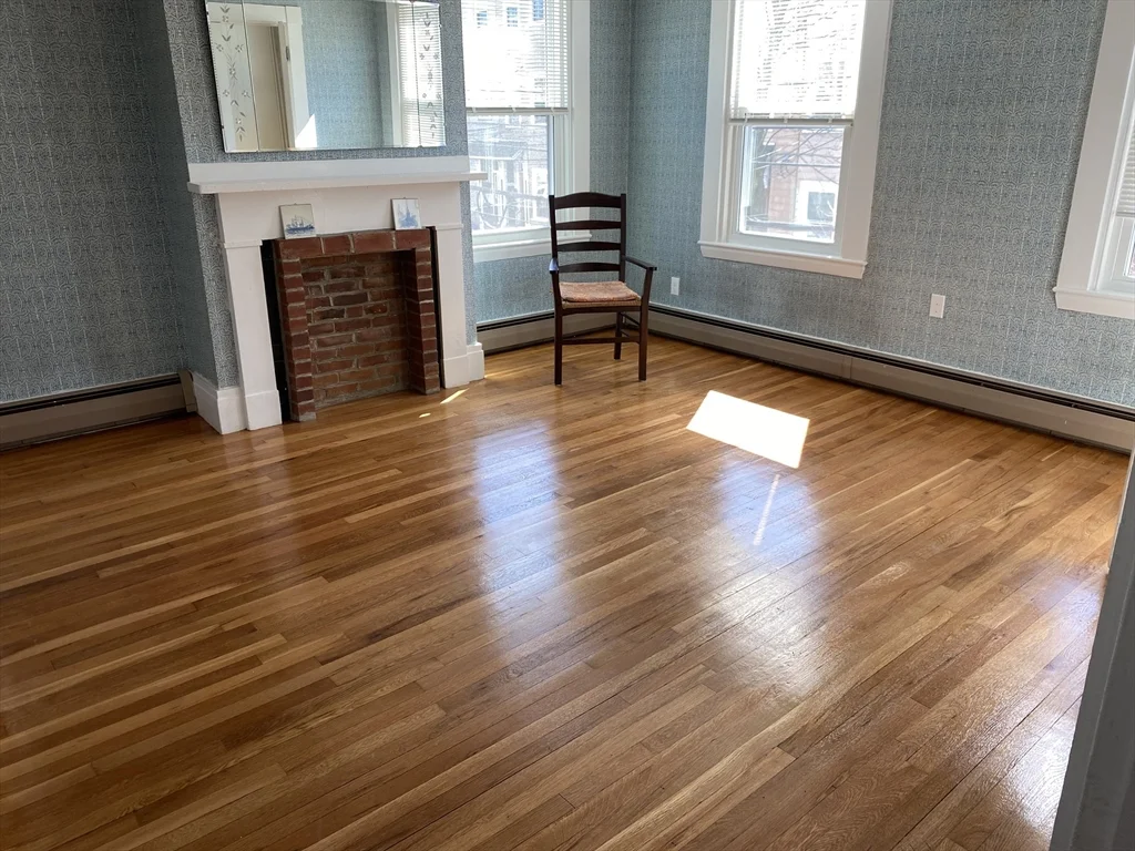 3 bed, 1 bath apartment for rent at 230 West Fifth St Unit 2, South Boston — photo 6 of 17
