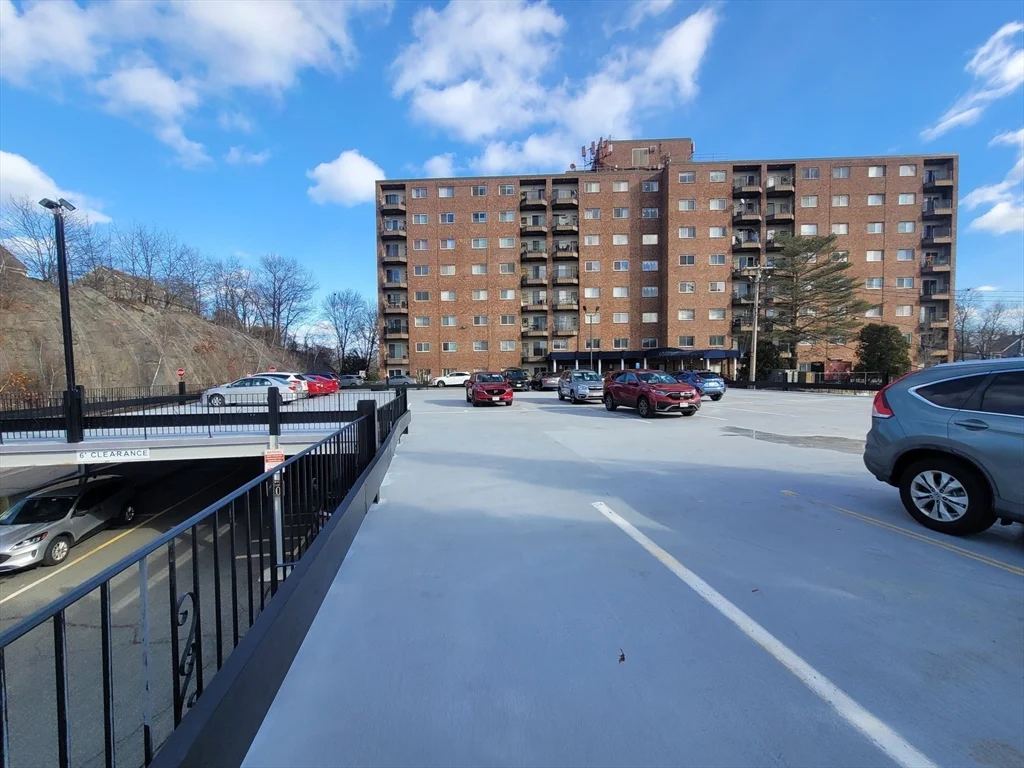2 bed, 2 bath apartment for rent at 230 Willard St Unit 210, Quincy — photo 3 of 24