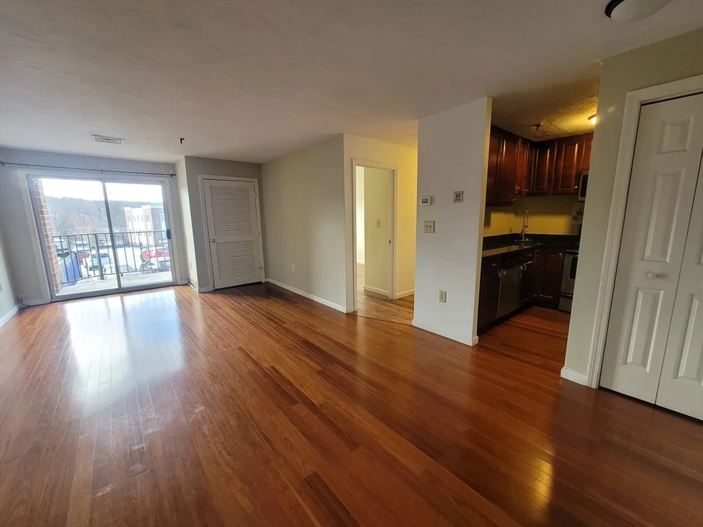 2 bed, 2 bath apartment for rent at 230 Willard St Unit 210, Quincy — photo 8 of 24