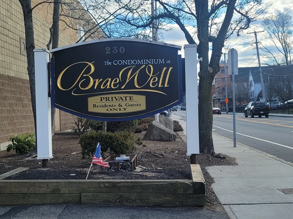2 bed, 2 bath apartment for rent at 230 Willard St Unit 210, Quincy — photo 1 of 24