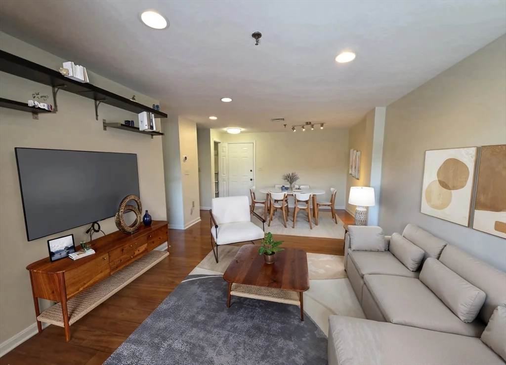 2 bed, 2 bath apartment for rent at 230 Willard St Unit 407, Quincy — photo 5 of 32