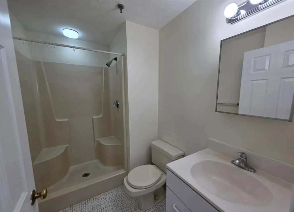 2 bed, 2 bath apartment for rent at 230 Willard St Unit 407, Quincy — photo 20 of 32